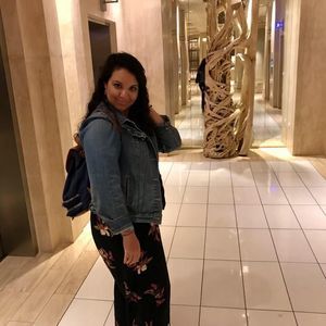 Meet your Posher, Candace